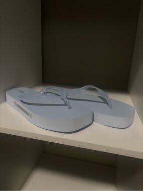 Old Navy Light Blue Platform Flip Flops